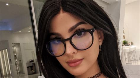 SSSniperWolf’s Measurements: Bra Size, Height, Weight and More